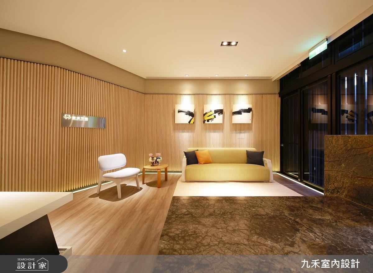 日式風格經常給人一種溫暖典雅的感覺,而溫馨舒適的木