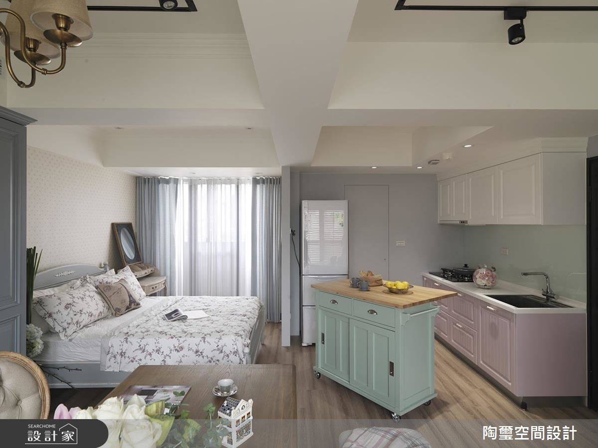 僅僅 11 坪的空間必須容納小夫妻的日常作息,該如何將