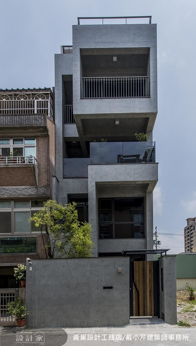 自地自建的現代風透天別墅,設計師在仔細審視屋況與結