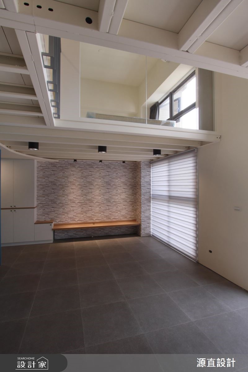 10 年中古屋的 30 坪樓中樓,原為夫妻二人居住,後因