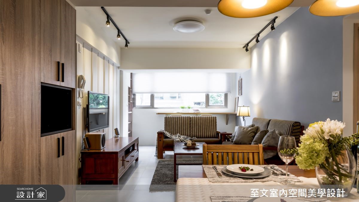 不到 24 坪老屋的屋主是一對年輕的夫妻,對居家風格有