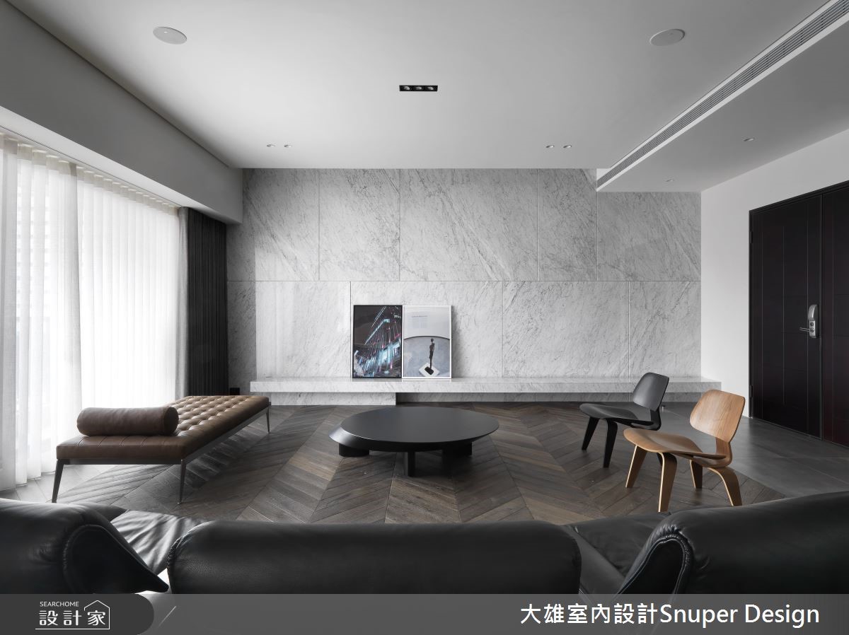 50 坪的現代風住宅,具有充裕的明亮光度,設計師透過