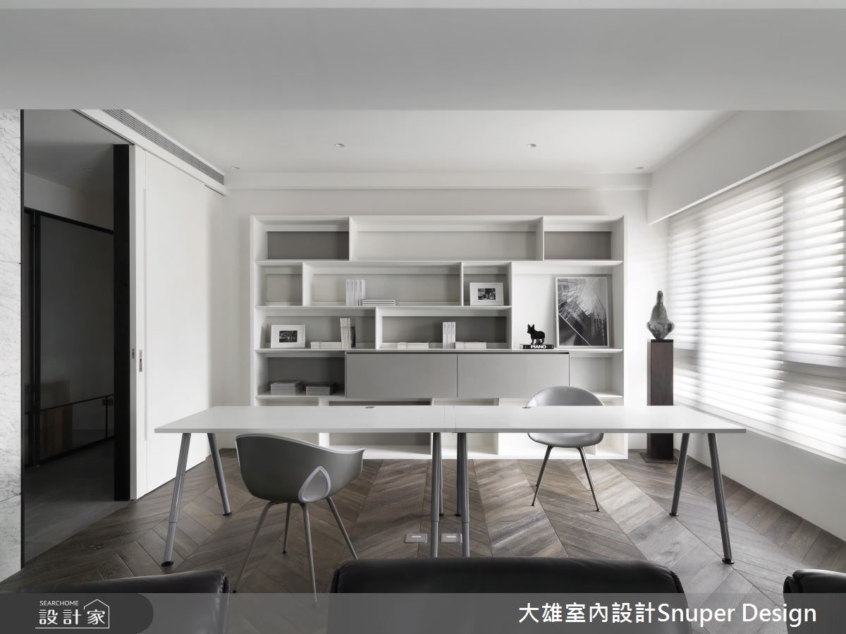 50 坪的現代風住宅,具有充裕的明亮光度,設計師透過