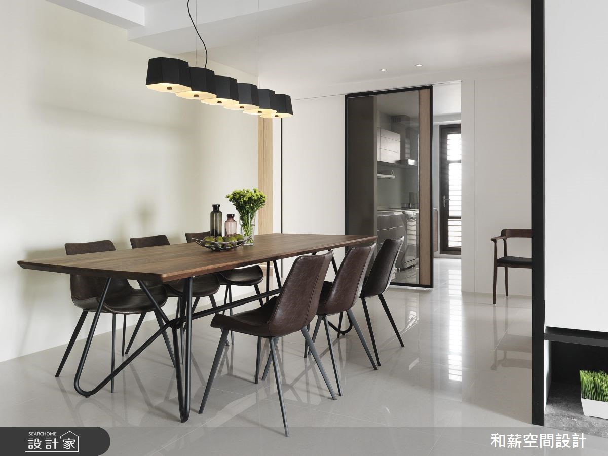屋主為讓自己多一處度假用的居宅,於是購下新屋,找來