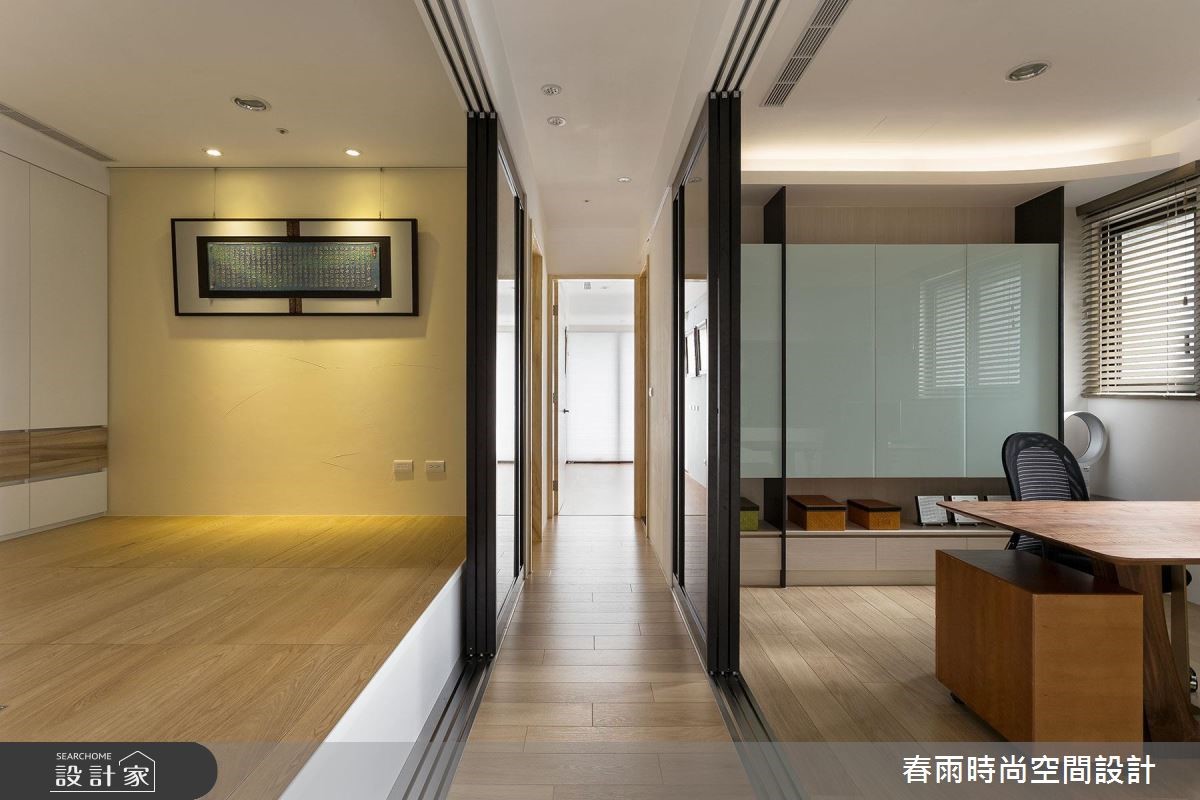 55坪大宅空間,設計師延攬三面環景採光的優秀條件,並