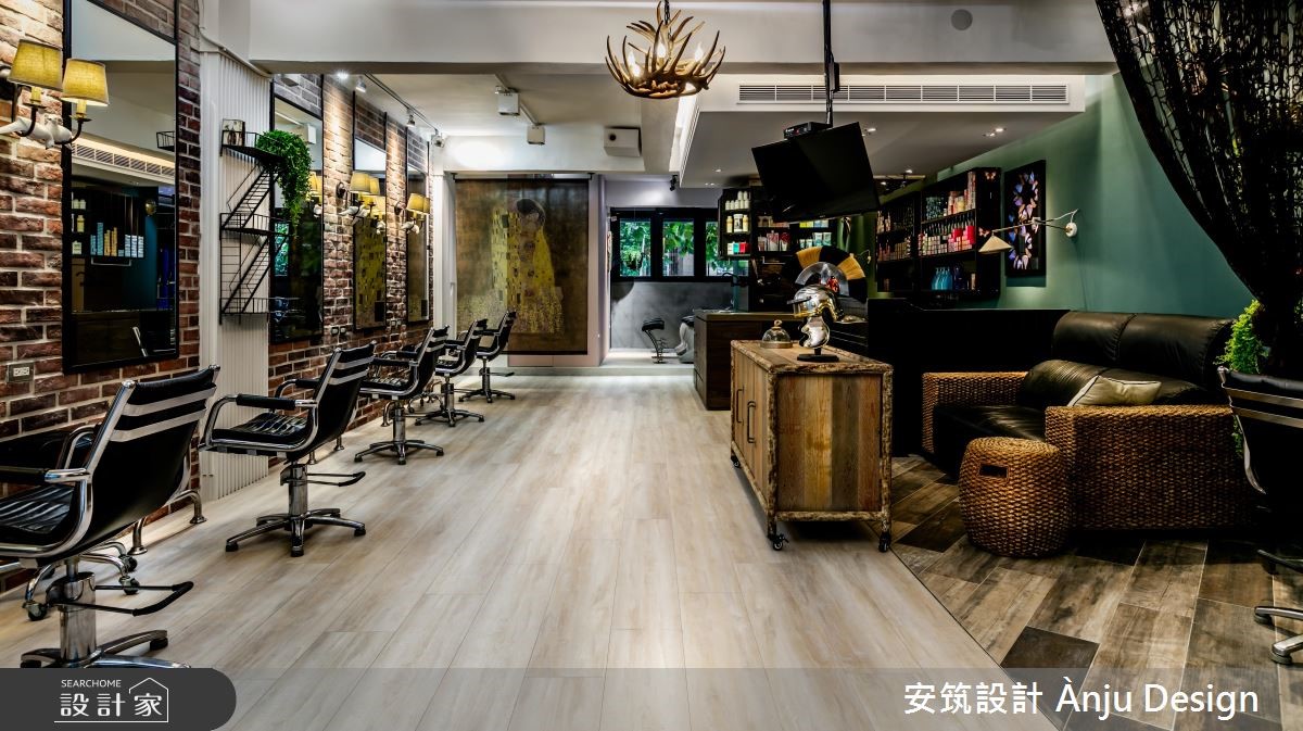 帶有歐式工業風的個性魅力,以及明亮、清新的舒適感,