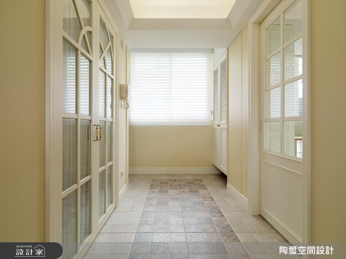 陶璽設計克服 26 坪中古屋的樓高與坪數限制,將經典的