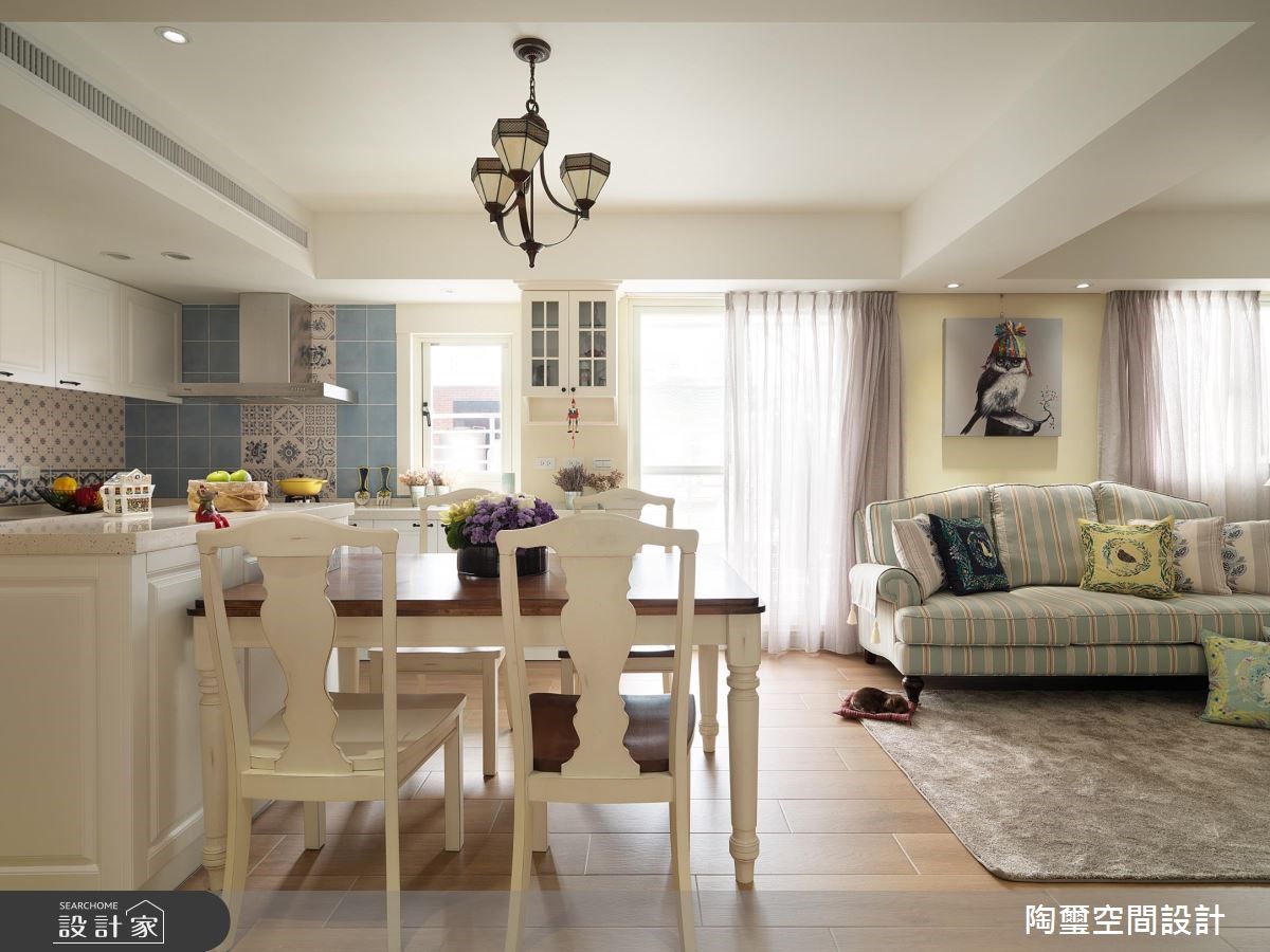 陶璽設計克服 26 坪中古屋的樓高與坪數限制,將經典的