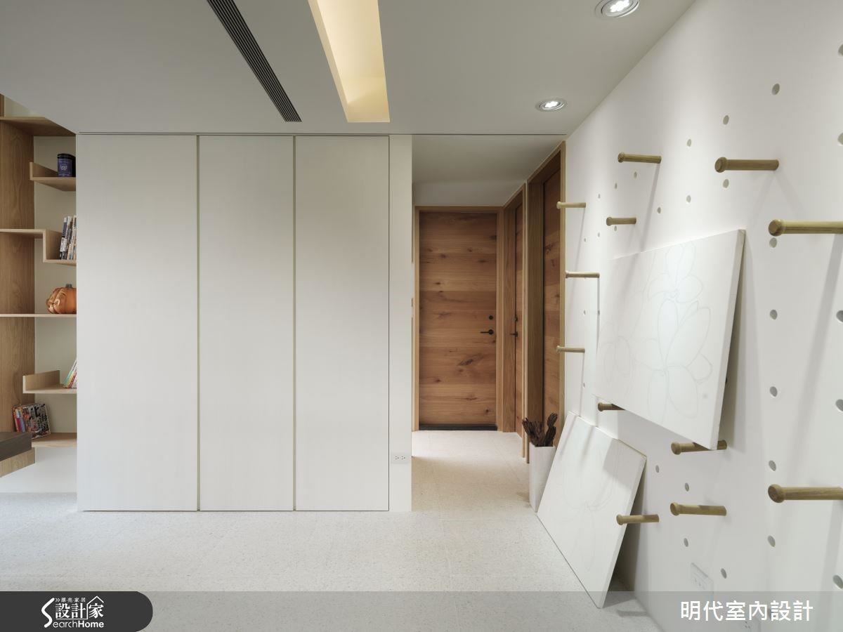 屋主們藉由各種收藏、藝術品妝點居家,將自己對藝術的