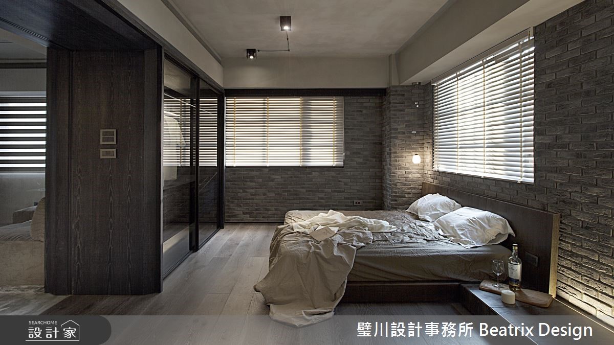 45 坪的房子,是女屋主的老家,到國外學習烘焙的她,