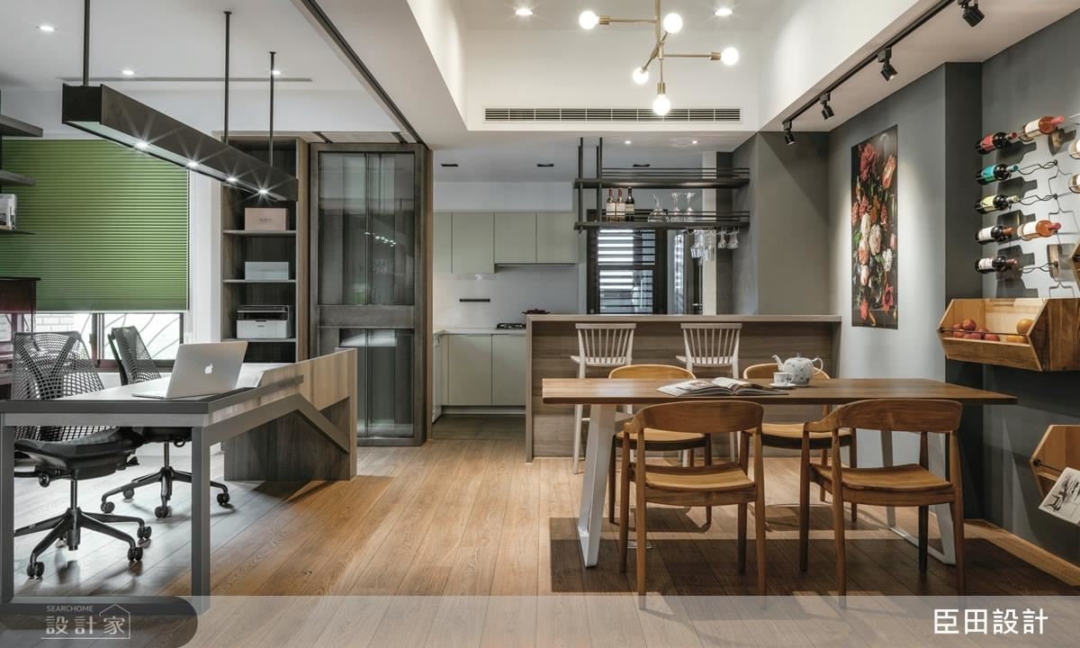 開放式餐廳和半開放式工作書房,架構出靈活運用的空間需求,整個家都可以是工作時刻的大平台。 開放式餐廳和半開放式工作書房,架構出靈活運用的空間需求,整個家都可以是工作時刻的大平台。