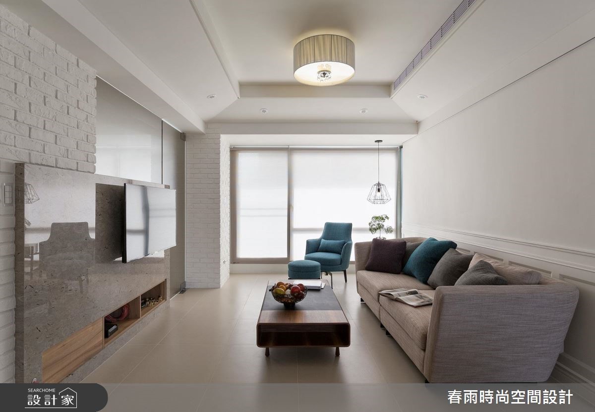 喜歡簡約感的設計,卻又擔心家裡收納不夠用?這對年輕