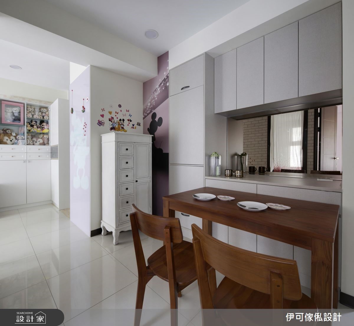 16 坪的新婚宅,設計師除了拓展小空間坪效,發揮強效
