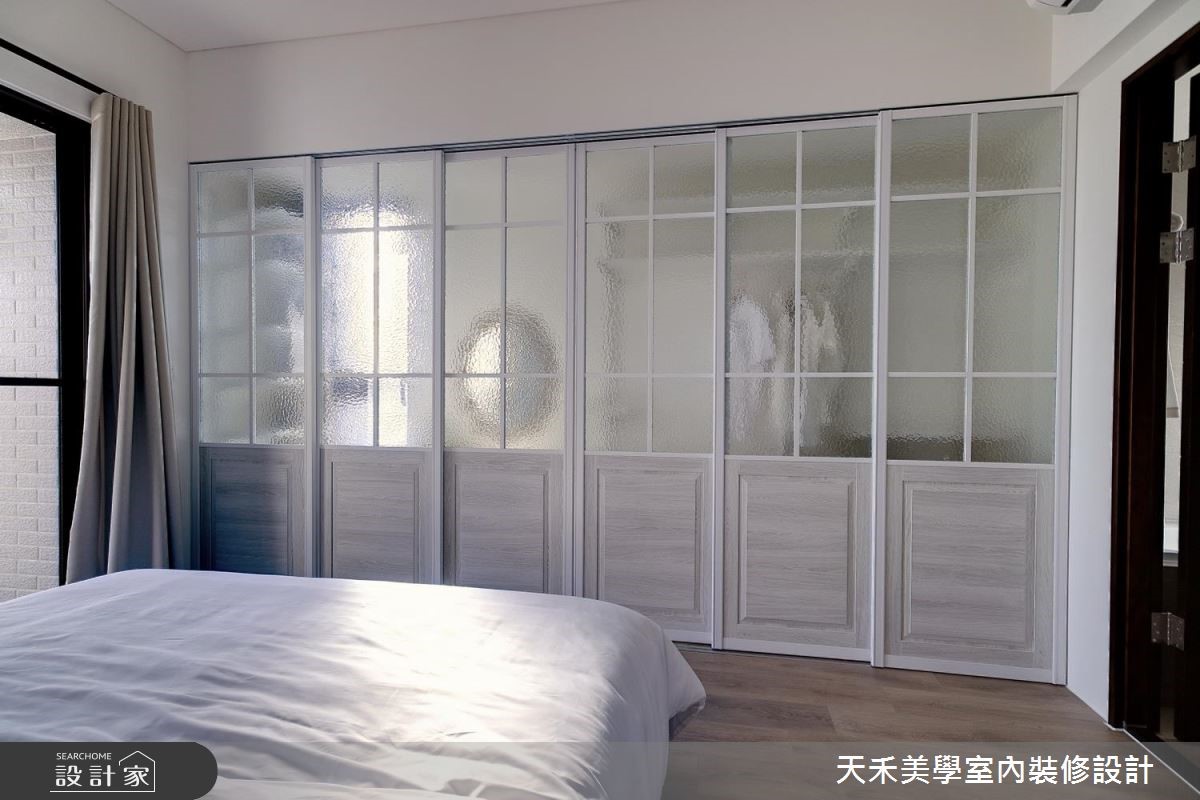 職業為醫師的年輕男主人喜愛古典風格,太太則鍾情於甜