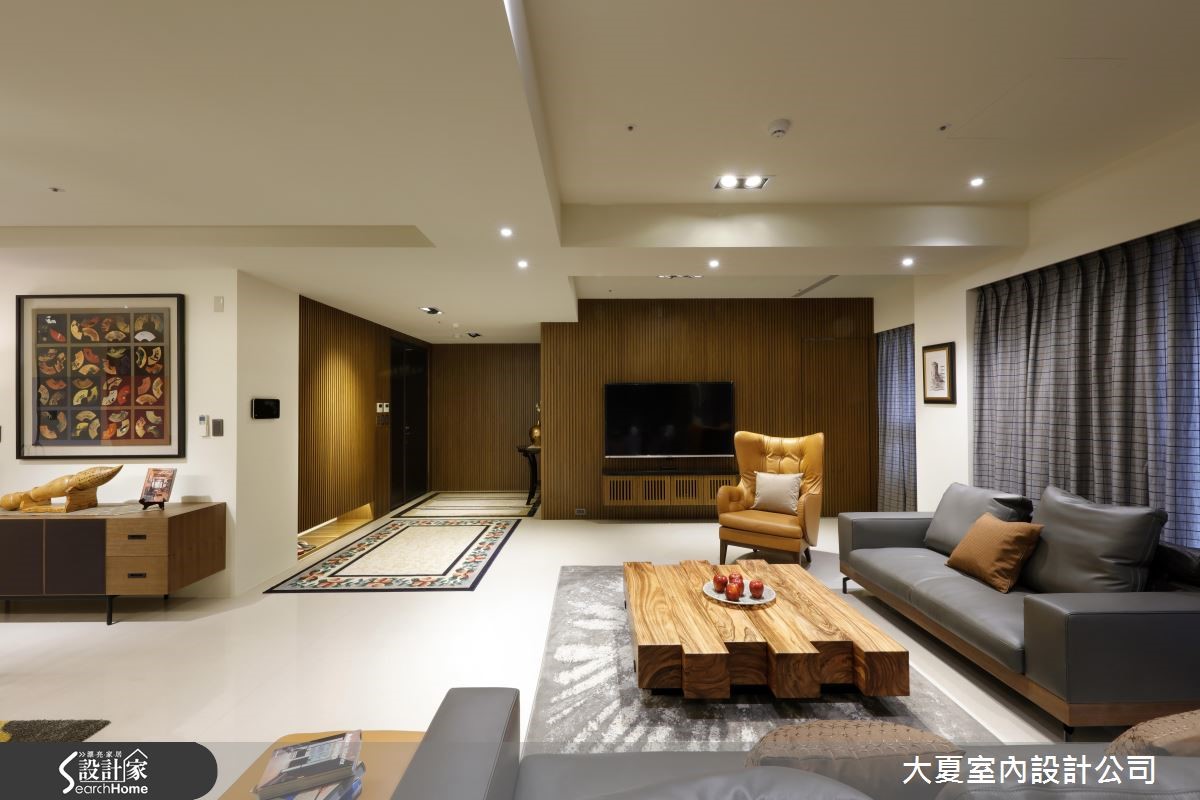 為了發揮住宅的景觀優勢,設計師除了規劃迎賓的客餐廳
