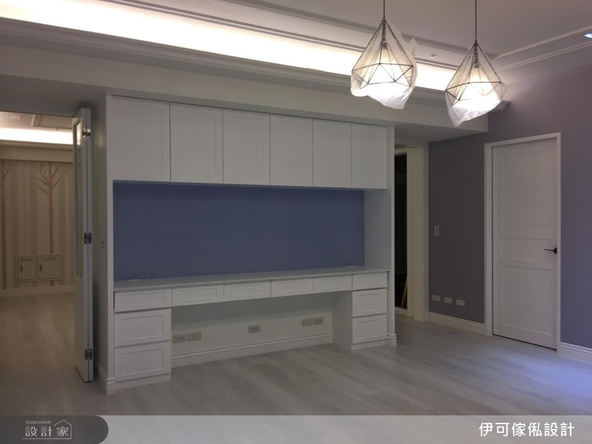 木作結合系統板材檯面,提供餐櫃、書寫作業的多元機能。 木作結合系統板材檯面,提供餐櫃、書寫作業的多元機能。