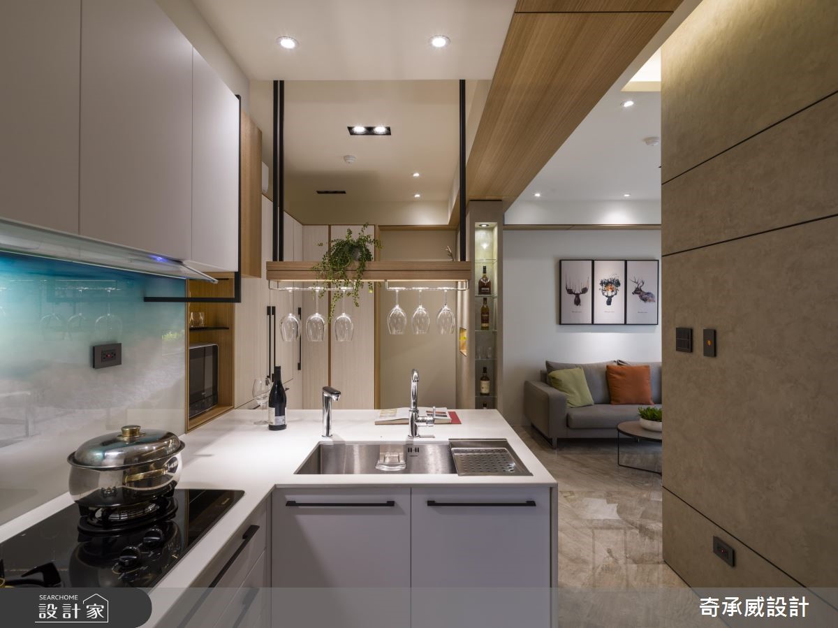 以簡約現代風作為空間基底,透過自然元素的設計語彙妝
