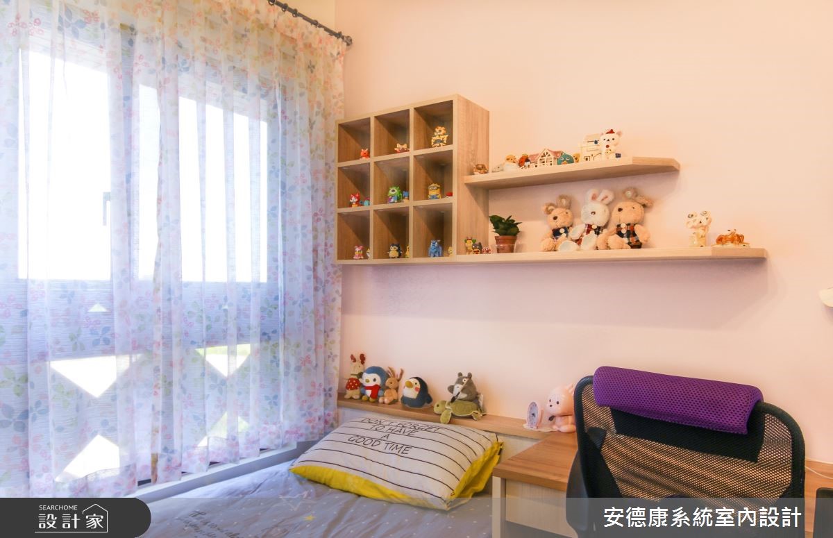 曾經從事服裝設計的屋主,喜愛鄉村和輕工業的混搭風格
