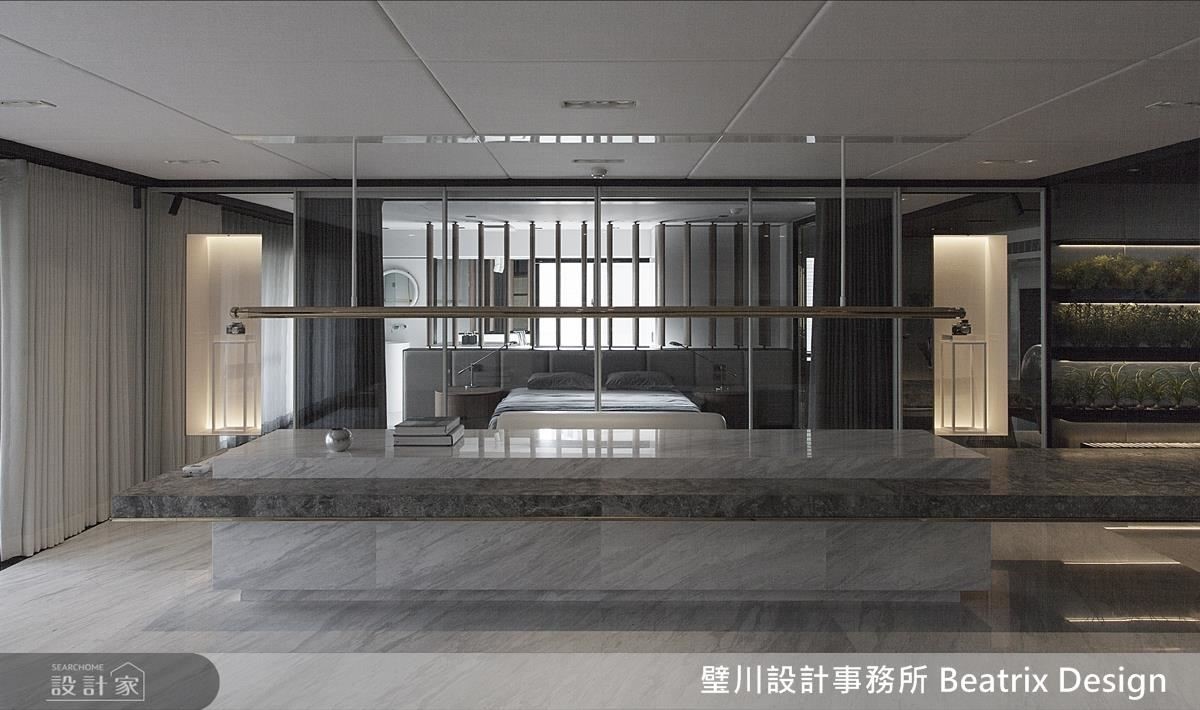 就像是腳本劇情型塑出空間獨特的氛圍情調,卓思齊設計