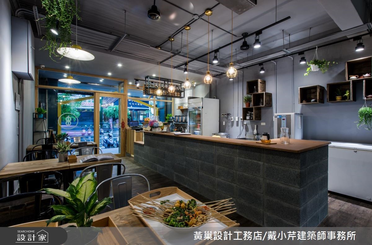 位於商業區周邊的「串中串新中式茶館」,引進來自中國