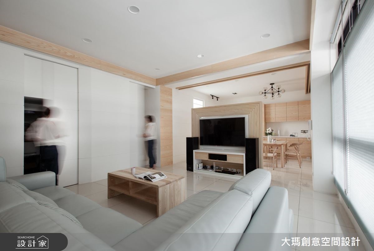 45 坪北歐風透天別墅,設計師採取木質與白色調作為基
