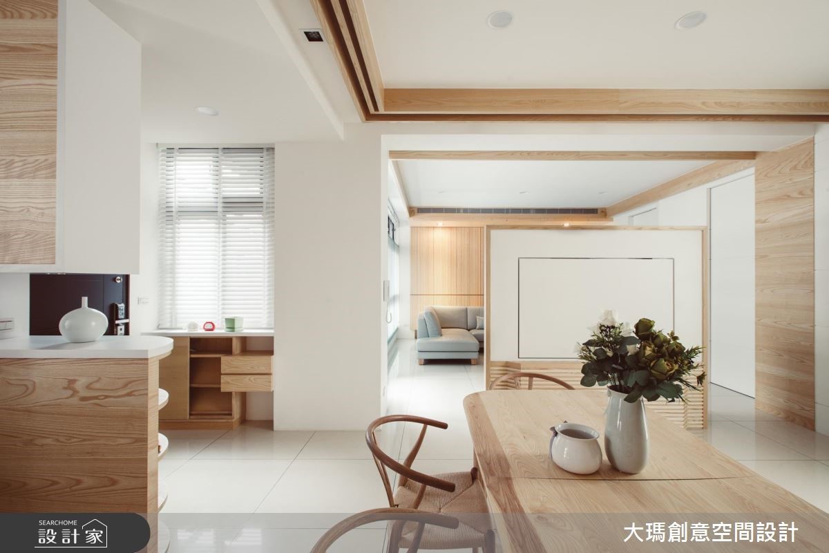 45 坪北歐風透天別墅,設計師採取木質與白色調作為基