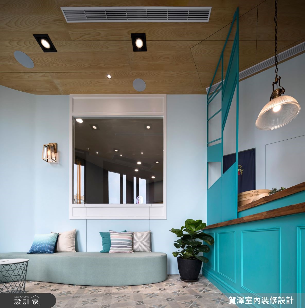 賀澤設計為了符合年輕業主的想望,在 20 坪店面腦力激