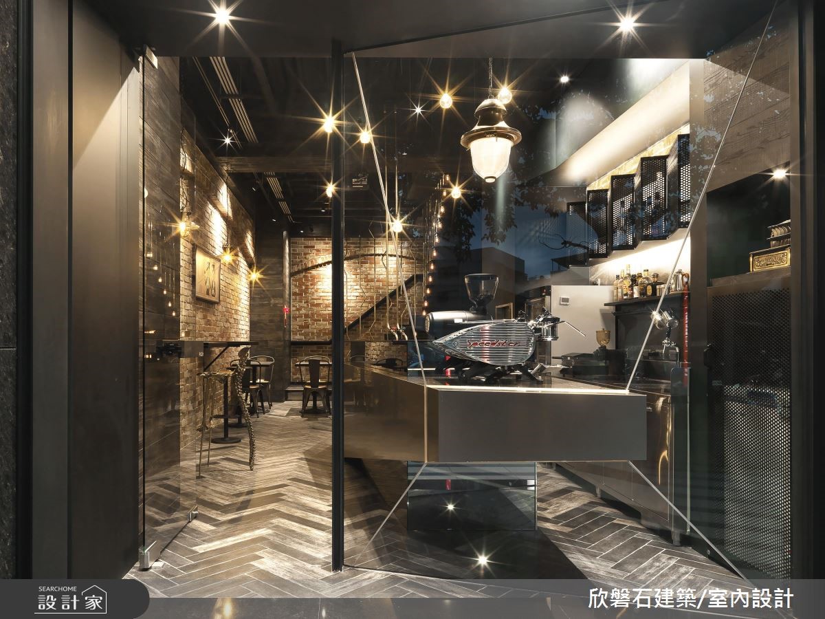 位於台灣中部熱門觀光景點與校區的「紅盒子漢堡」以道