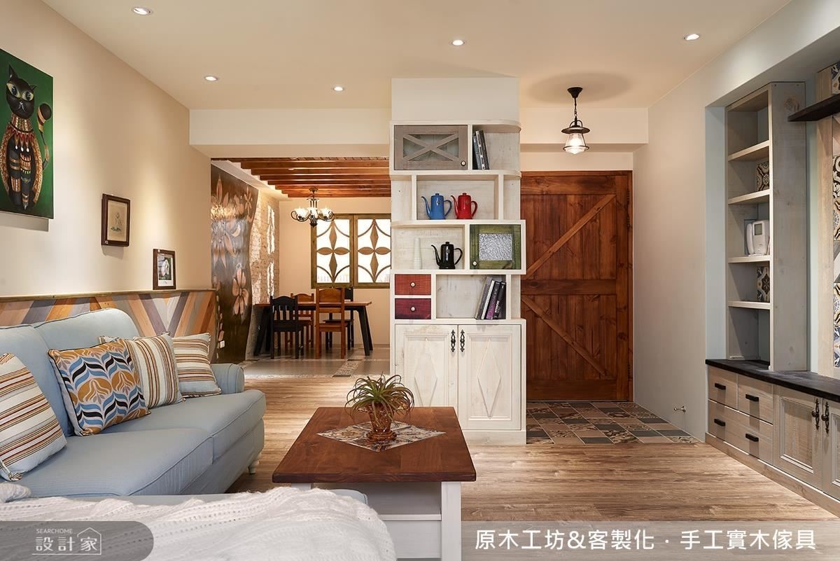 35 坪老屋,作為年輕夫妻的新婚宅居所,在原木工坊的