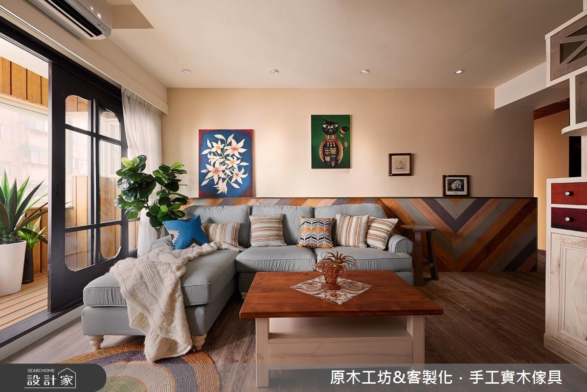 35 坪老屋,作為年輕夫妻的新婚宅居所,在原木工坊的