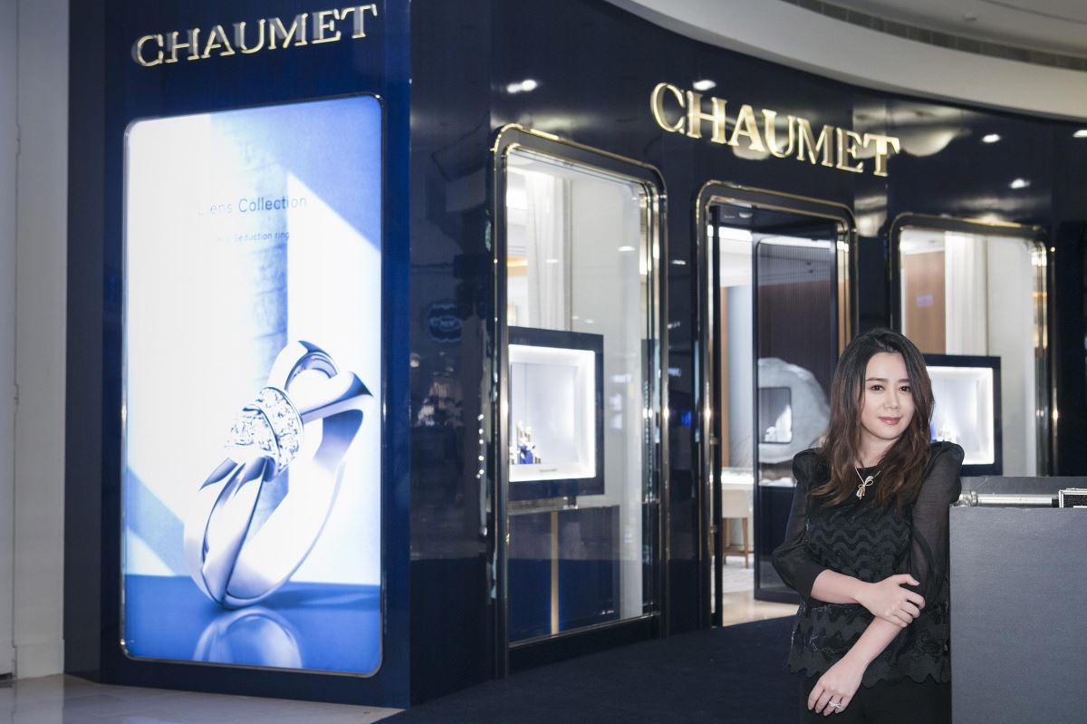 設計家網站請到江欣宜設計師,為我們以專業的角度導覽 Chaumet 台北 101 全新概念專賣店。攝影_Mark Lee 設計家網站請到江欣宜設計師,為我們以專業的角度導覽 Chaumet 台北 101 全新概念專賣店。攝影_Mark Lee