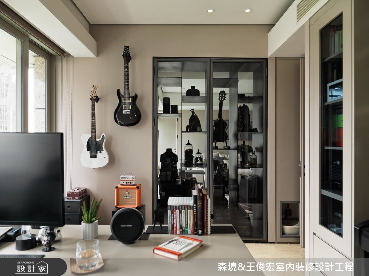 位於中國上海市中心的 35 坪高樓層老屋,坐擁繁華且唯