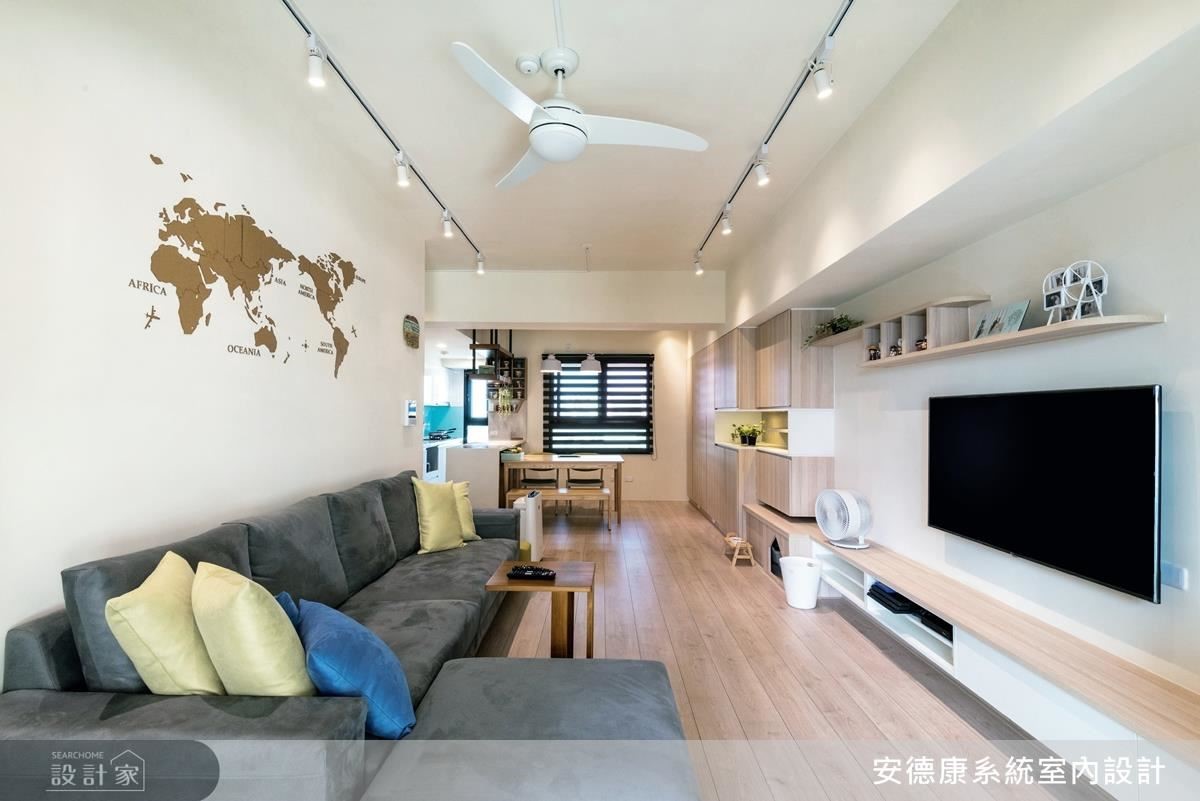 客廳牆面大量留白,以特製世界地圖圖塊的壓克力板,作為沙發背牆的焦點,此以設計質感的特色單品為主,為北歐風的一大特色。 客廳牆面大量留白,以特製世界地圖圖塊的壓克力板,作為沙發背牆的焦點,此以設計質感的特色單品為主,為北歐風的一大特色。