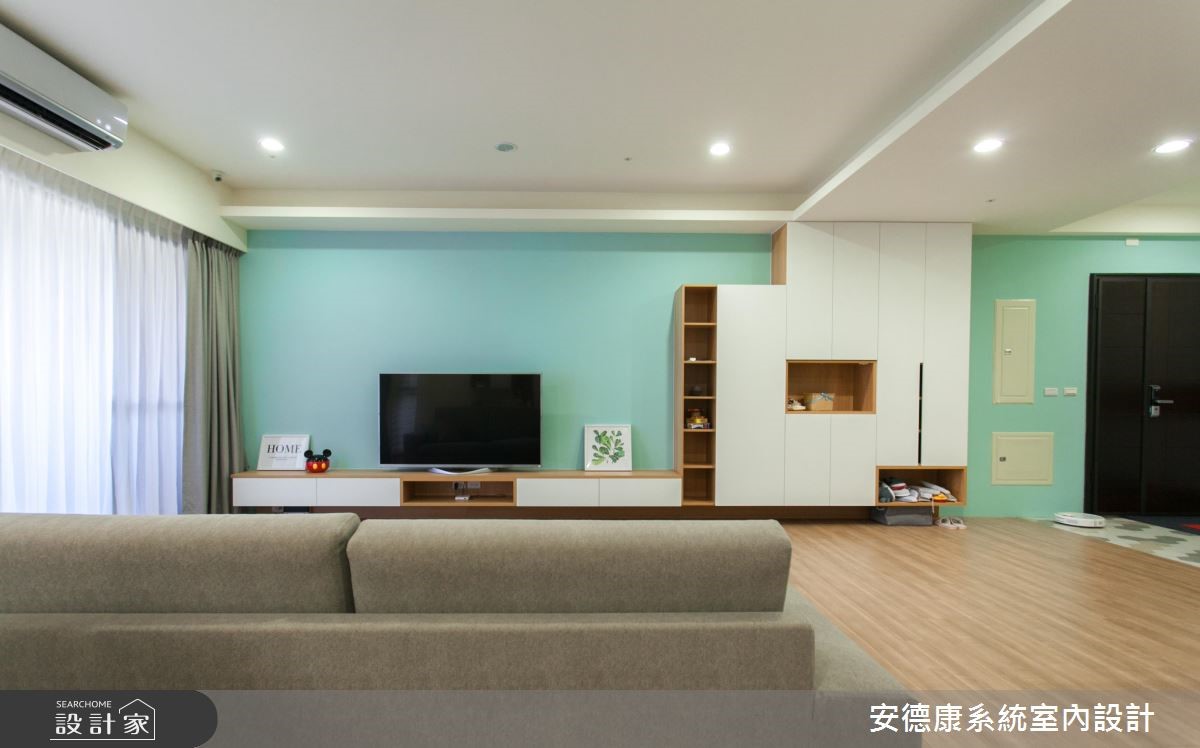 不到 30 歲的超年輕首購屋主夫妻喜歡經爽明亮的居家特