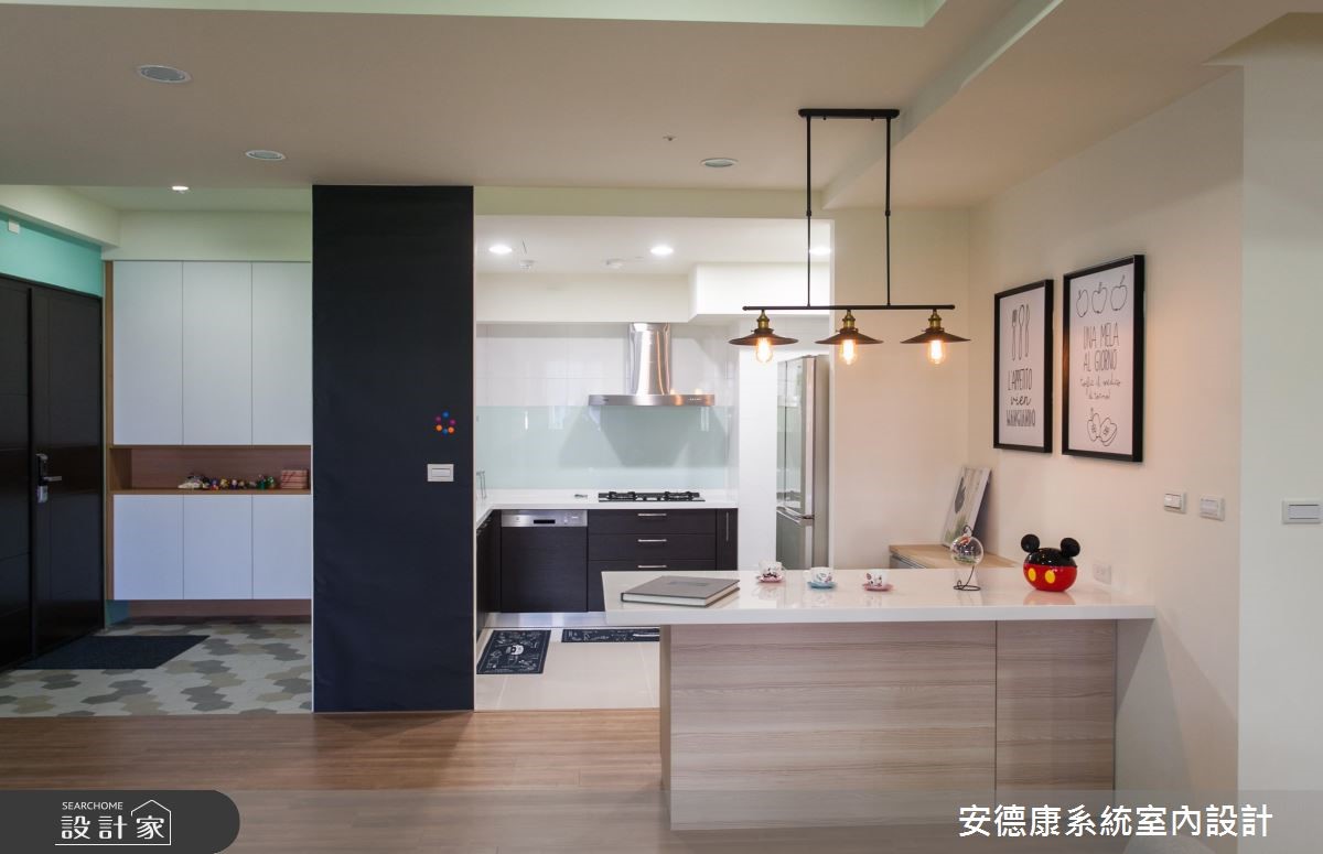 不到 30 歲的超年輕首購屋主夫妻喜歡經爽明亮的居家特