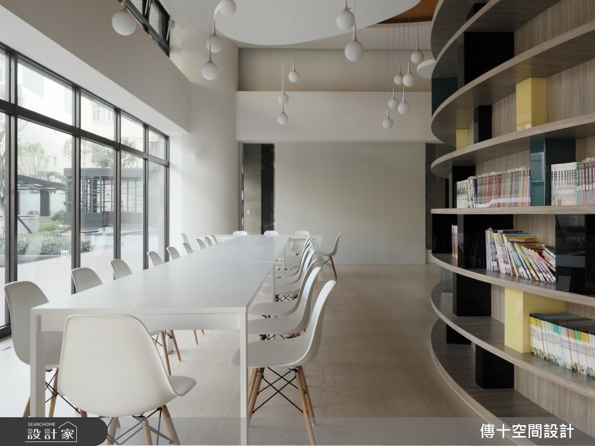 本案為住宅大樓門廳設計案,地理位置面對大型都會公園