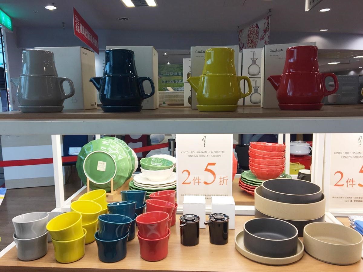 日本居家品牌KINTO(左)、日式質樸的HASAMI餐盤器皿(右),全面2件5折 日本居家品牌KINTO(左)、日式質樸的HASAMI餐盤器皿(右),全面2件5折