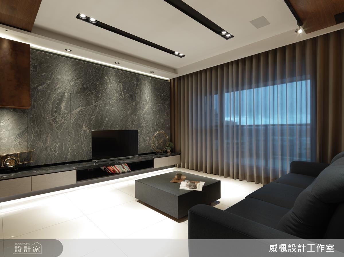 客廳電視牆撇除傳統拼貼規則,以拼圖切割概念呈現大理石紋路特色,顯現澎湃氣勢。 客廳電視牆撇除傳統拼貼規則,以拼圖切割概念呈現大理石紋路特色,顯現澎湃氣勢。