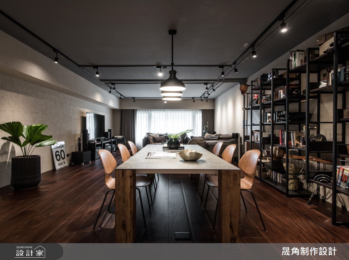 60 坪現代風居宅,相當俐落而有個性,因屋主平時有玩