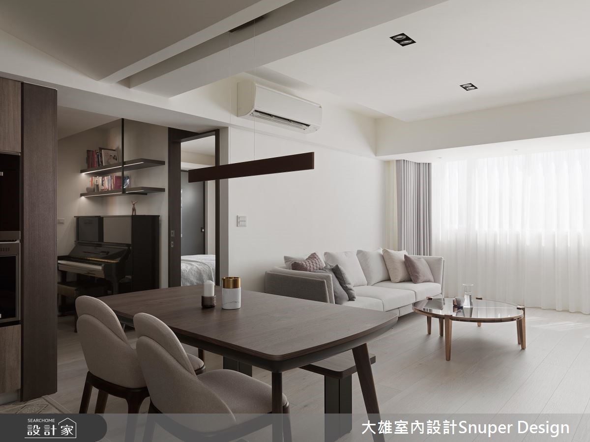 24 坪的現代風住宅,以知性優雅的灰色調作為基底,搭