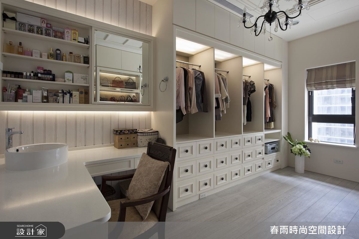 73 坪大宅,設計師依循屋主的收藏藝品,將空間發展成