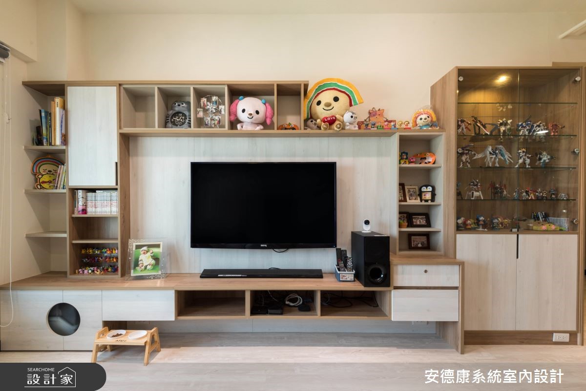 簡約的現代感家屋裡,利用系統櫃創造出豐富的收納機能