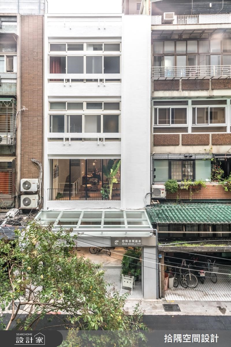32 坪老屋,作為設計師的工作室使用,在改造上,首先