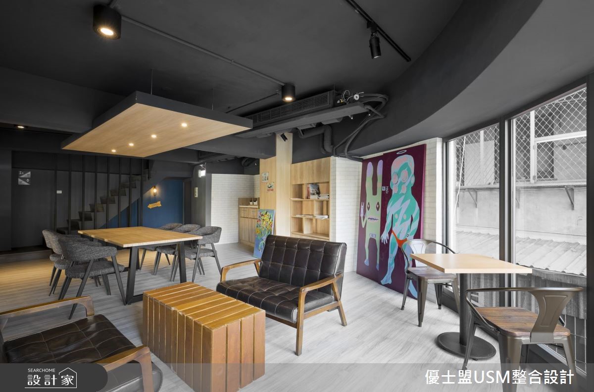 原有的老建築換上工業風的設計外衣,呈現出個性又不失