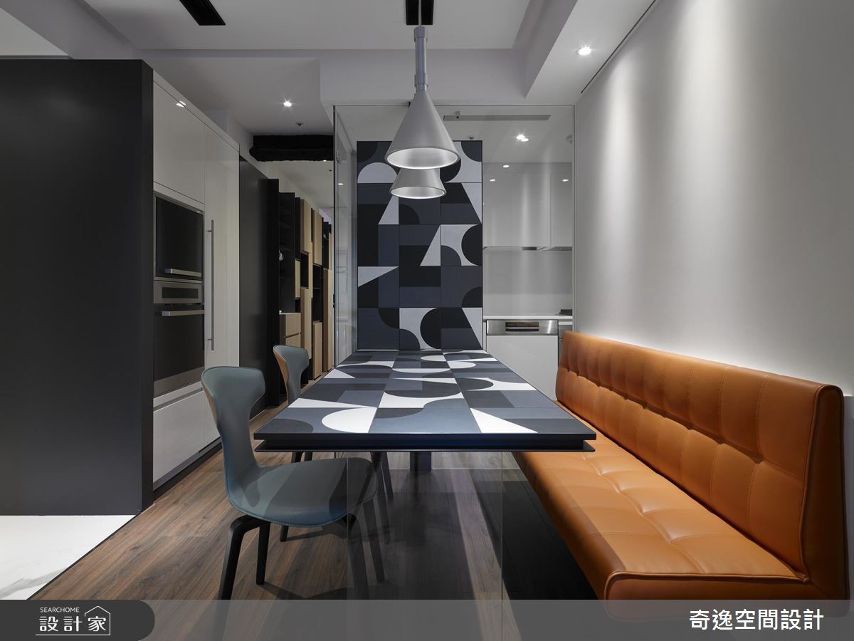 20 坪的長型屋,設計師扭轉格局劣勢,透過聰明的機能