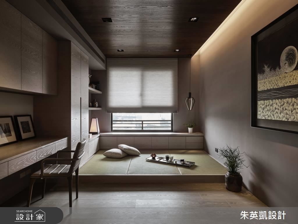 設計師貼心規劃多功能室,不僅當書房使用,在下午悠閒之際,還能泡茶聊天,賦予空間彈性化。 設計師貼心規劃多功能室,不僅當書房使用,在下午悠閒之際,還能泡茶聊天,賦予空間彈性化。