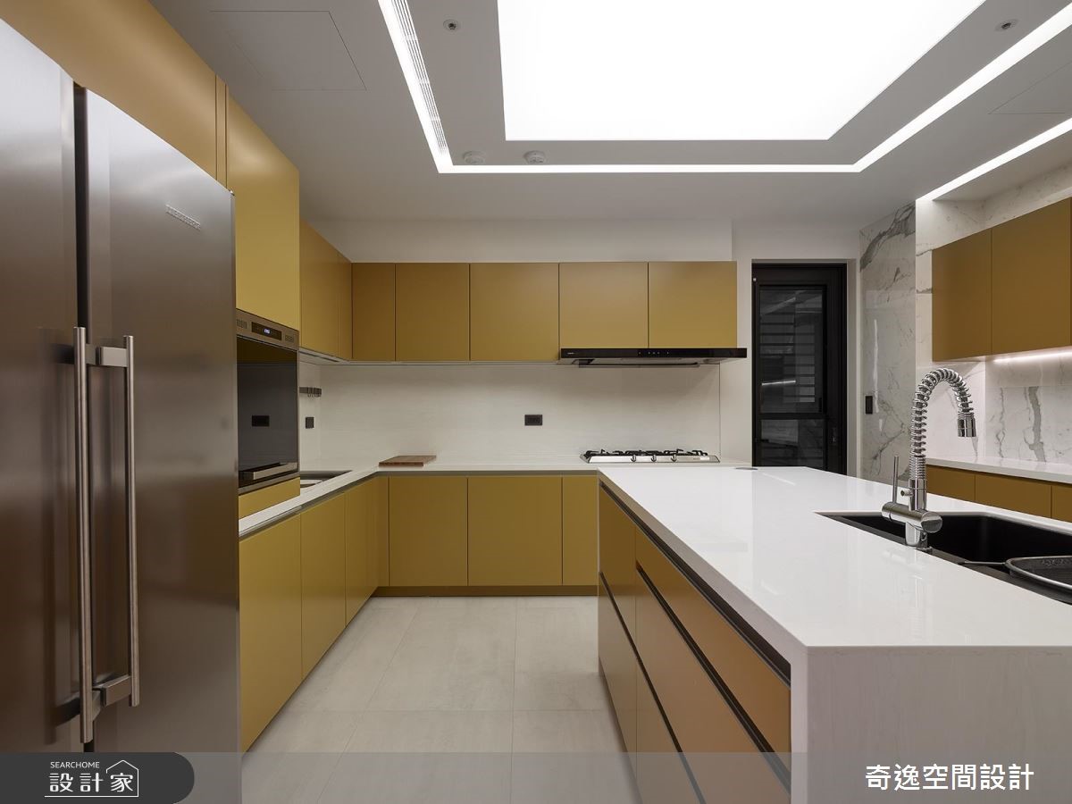 開放式公共區域,將豪宅大器格局完美呈現,天然石紋與