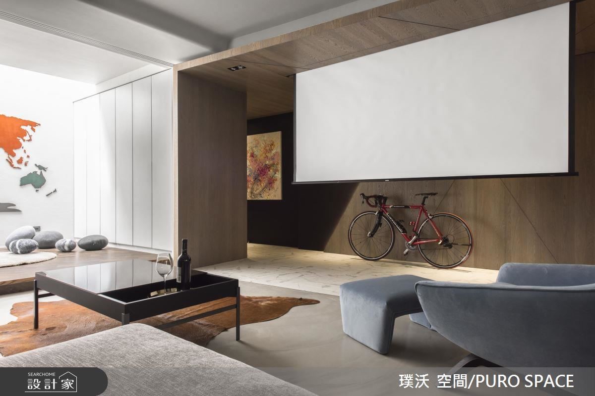 老屋翻新,熟男居住空間。如此一個人的打算,自然不需