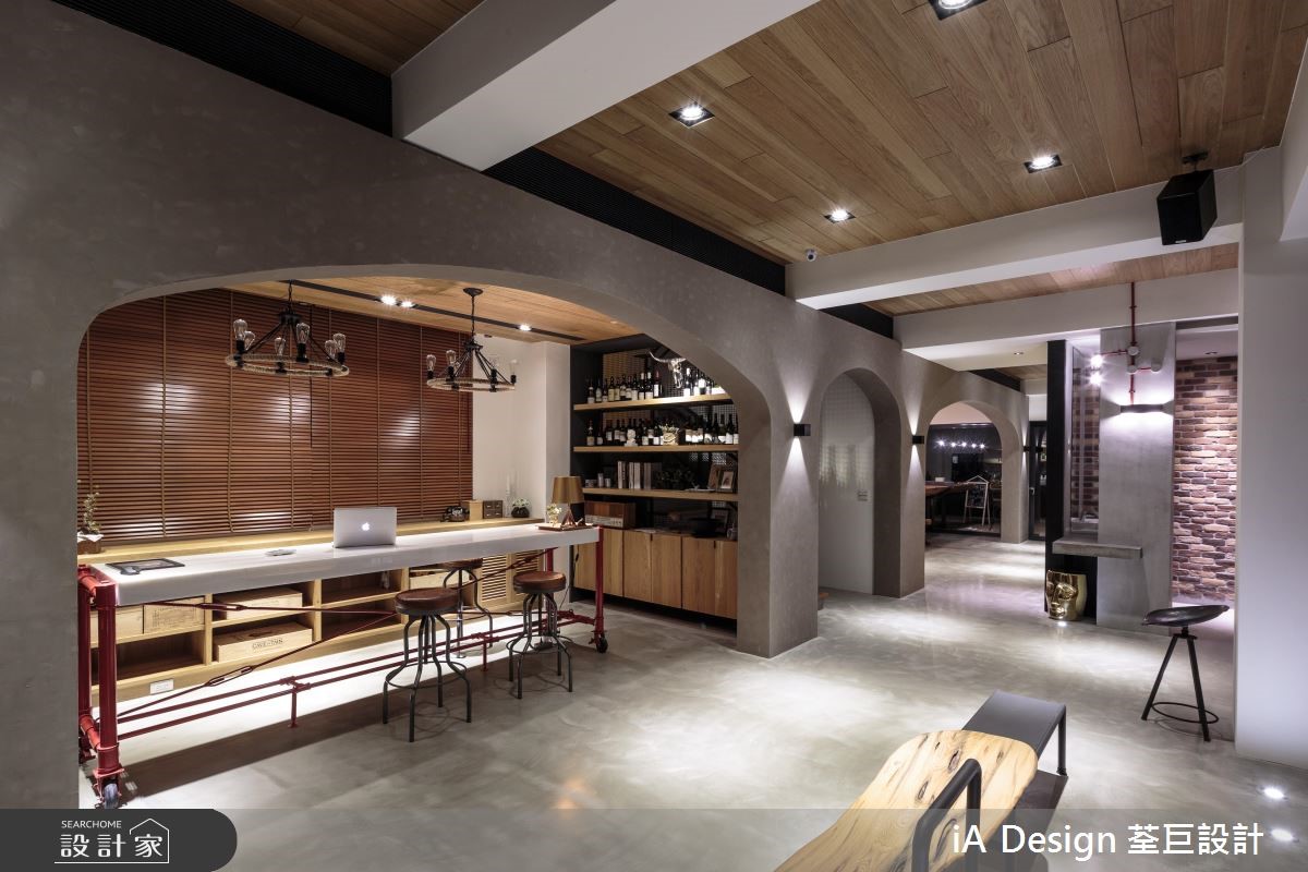 120 坪的度假屋,設計師引用酒莊概念,並搭入新潮的 L