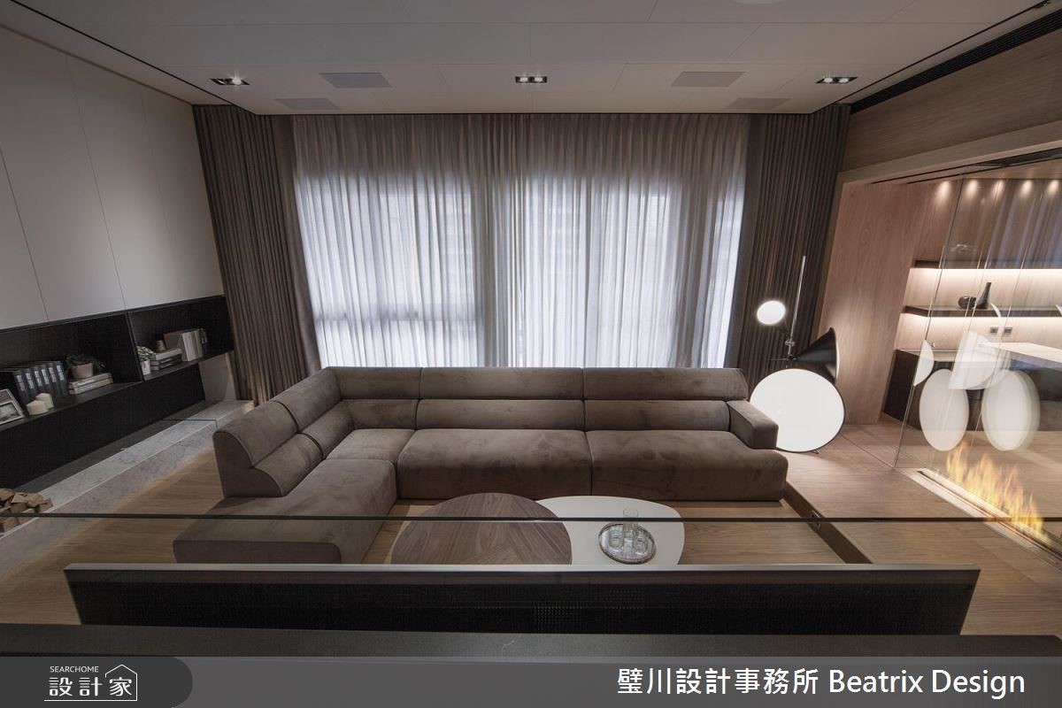 一對剛從國外歸來的新婚夫妻,對新房的設計傾向於簡潔
